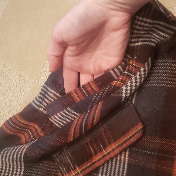 Willow & Clay Hooded Cape - Picture 11 of 11